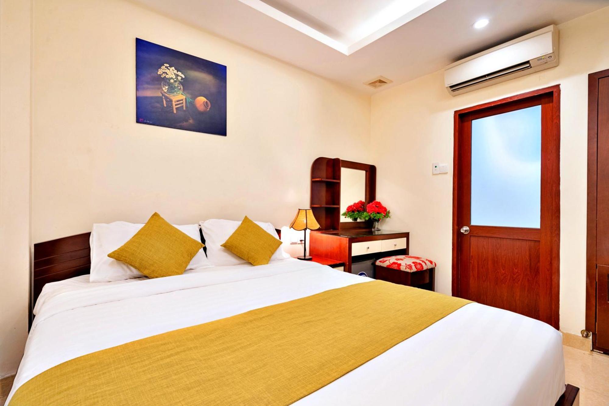 S79 Residences Yaya Bui Vien 3*